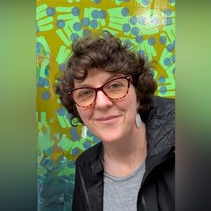 Meet your Posher, Loly